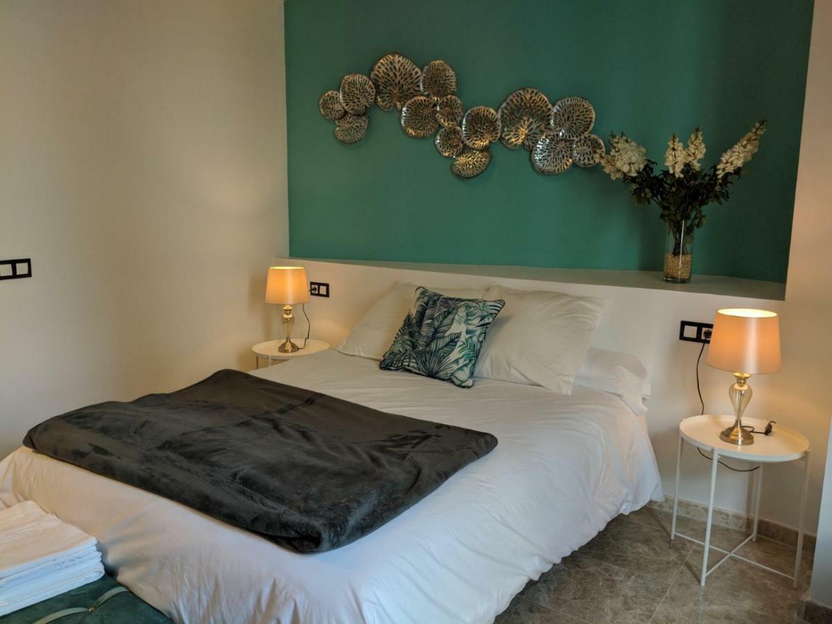 Apartamentos ARC Félix Sáenz - 2 3 Málaga Extérieur photo